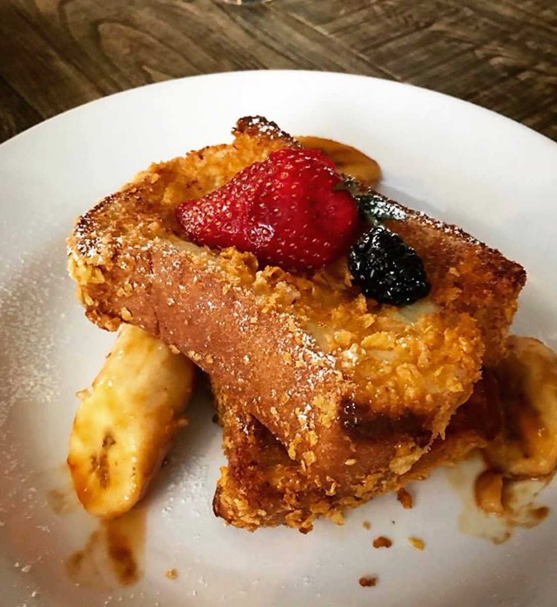 Yum.. crunchy #Frenchtoast w/ caramelized banana 🍌
#brunch #brunching #sundaybrunch #yum #crunchy #nycbrunch #forkyeah #newforcity #tasty