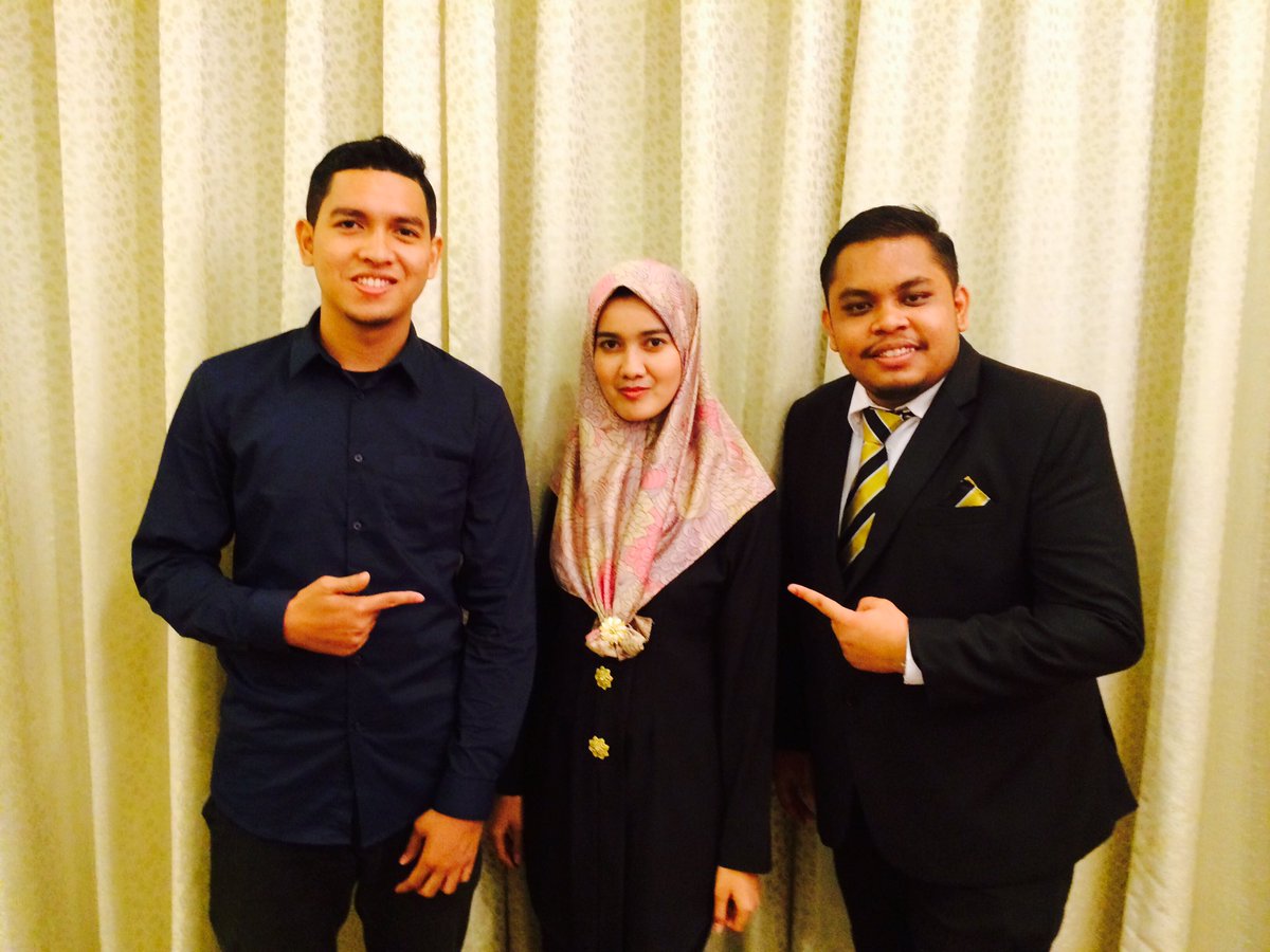 Firdauspedot94's tweet photo. Bersama Mantan YDP dan YDP baru
#permadari https://t.co/HOmEUt3zQa