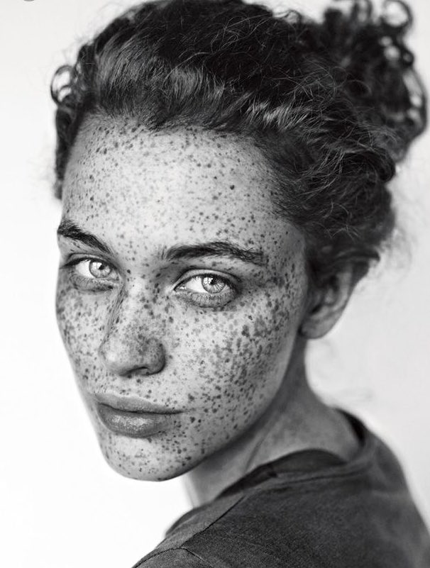 AtthidaAstatos's tweet image. Musing. #SeductiveSunday