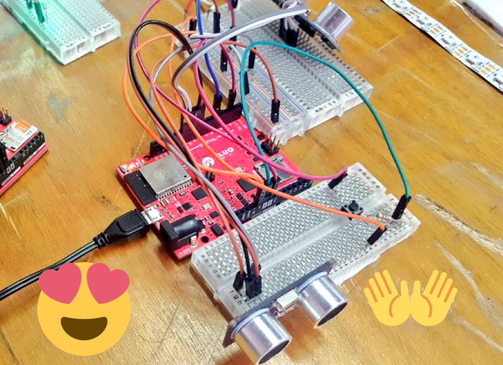 FluoTechnology's tweet image. Sensors testing fun at its best. #sundayfunday #mfba17 #makerfaire #iot #startup