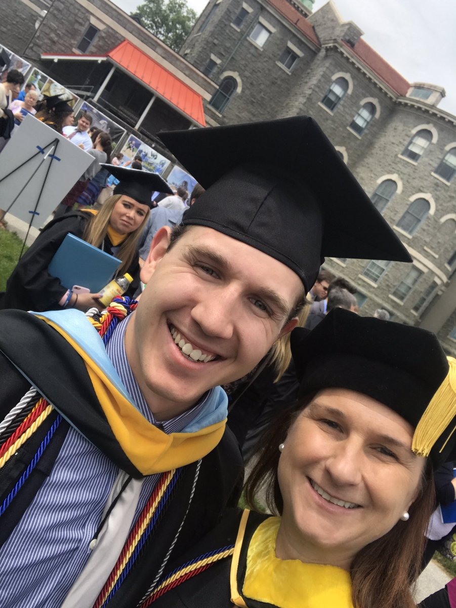 IU_ATlyfe's tweet photo. Congratulations seniors!  Go take on the world @IU_ATlyfe @phillysoxfandh @BrandonakaBubba @b_robx @dallaskeziah34 https://t.co/DrmxnCgf2b