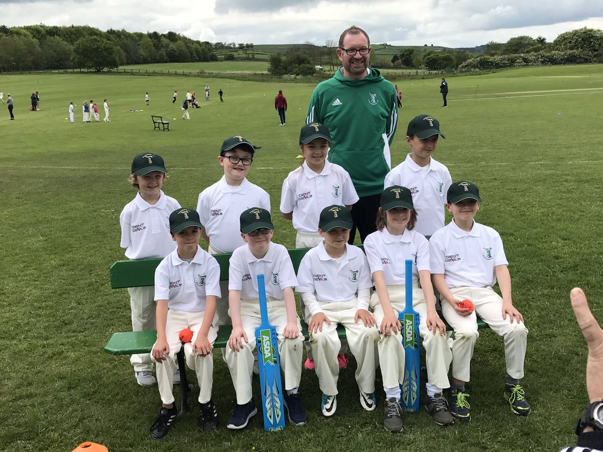 StocksbridgeCC's tweet photo. Huge thanks to @DentDevils for sponsoring the Under 9's. They all looked superb in there new shirts and caps! #GreenArmy https://t.co/qPAf1TPwsW