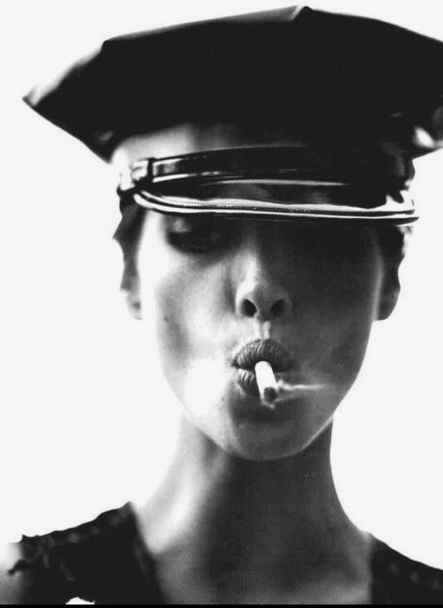lam_magazine's tweet photo. By #helmutnewton 
#Photography #Bnphoto #BlackWhitePhotography #ArtisticPhotography #FinePhotograph #LAM #magazine https://t.co/yOQYwJxAqw