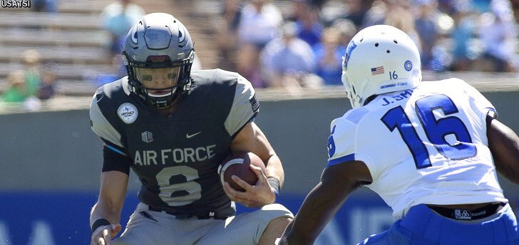 Henley5J's tweet photo. Blessed to have received my second offer from Air Force! #Falcons ✈️ https://t.co/isAdfPPsRh
