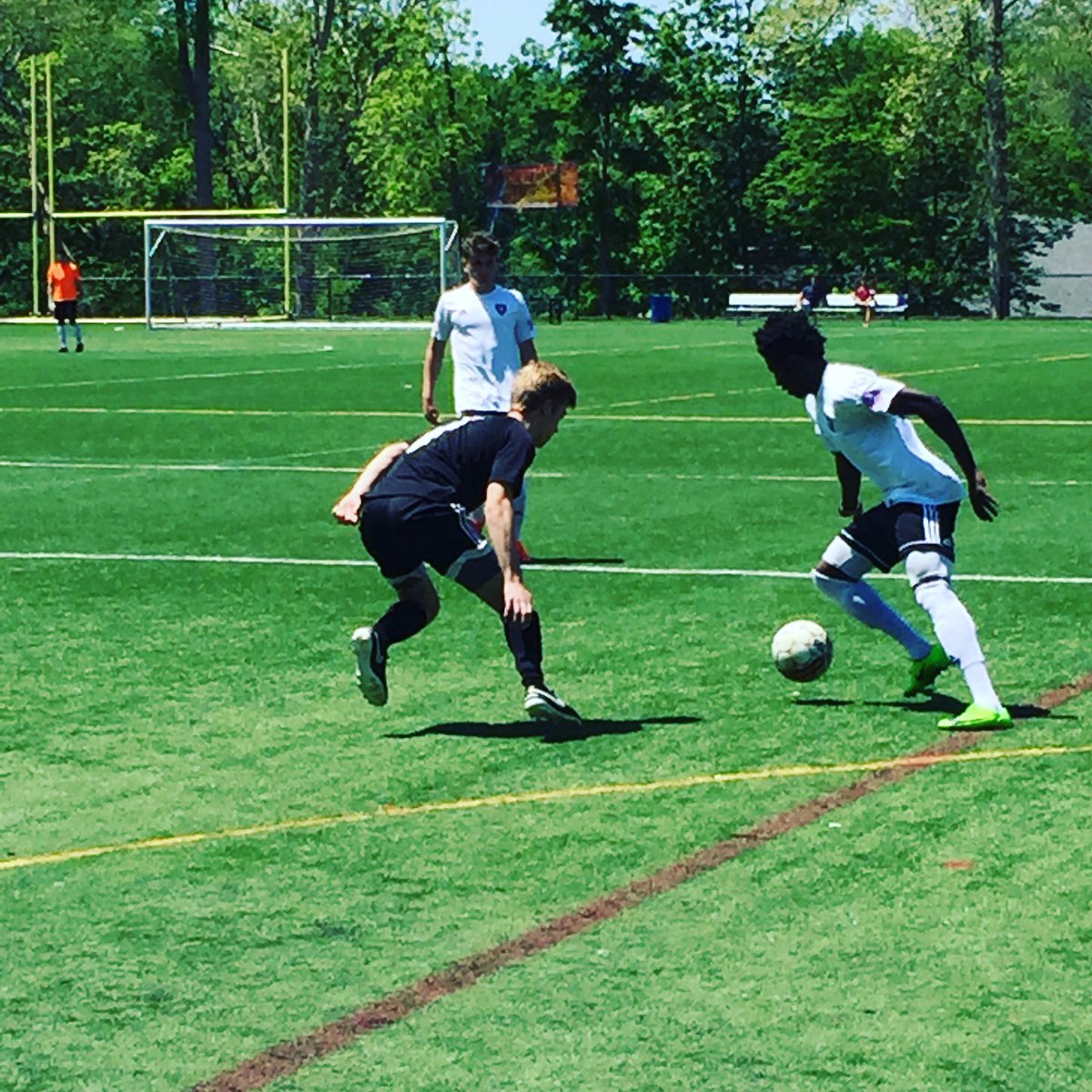 CburyBoySoccer's tweet photo. @CburyBoySoccer 's own @SeiduShamsudeen w/Black Rock @ Sate Cup Finals. Seidu tallied BR 1st goal. #cburysaints #cbury1617 #cburyboysoccer https://t.co/FgST0pxuAh