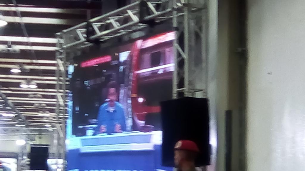 EdisonB25's tweet photo. #OtraVictoria de la clase obrera @metro_caracas gracias al Pdte Obrero @NicolasMaduro hace justicia social a pesar de la guerra económica https://t.co/InU5RZ4WUe