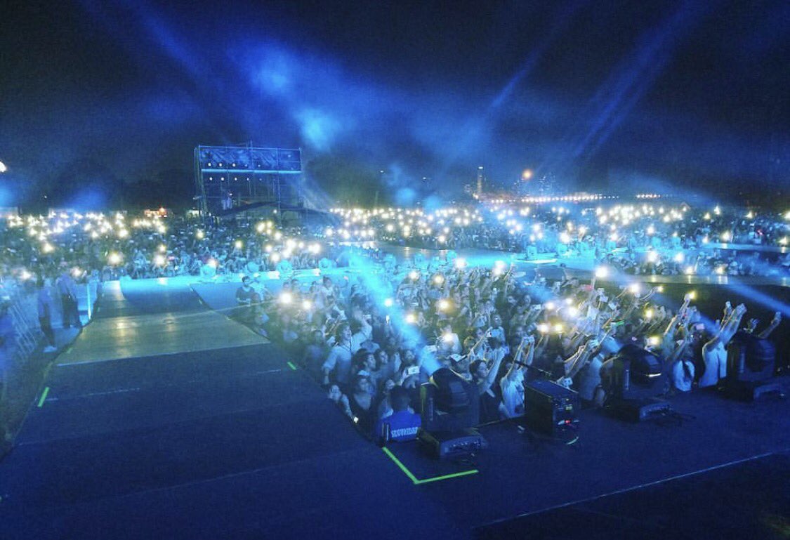PanamaFanfest's tweet photo. Hace un mes @JustinBieberPan y @JustinBPty  disfrutarón del concierto del año #ThePurposeWorlTour en la Plaza Figali https://t.co/XN4YqDZX90