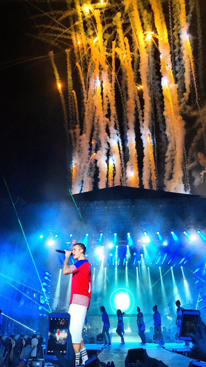 PanamaFanfest's tweet photo. Hace un mes @JustinBieberPan y @JustinBPty  disfrutarón del concierto del año #ThePurposeWorlTour en la Plaza Figali https://t.co/XN4YqDZX90