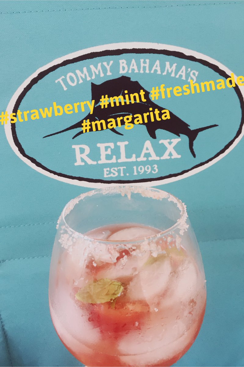 SusanRWellness's tweet photo. #poolday #offday #homemade #margarita #himilayanseasalt #soflowellbody #fortlauderdale #susanreardonwellness #boston https://t.co/zr7Vgzii1E