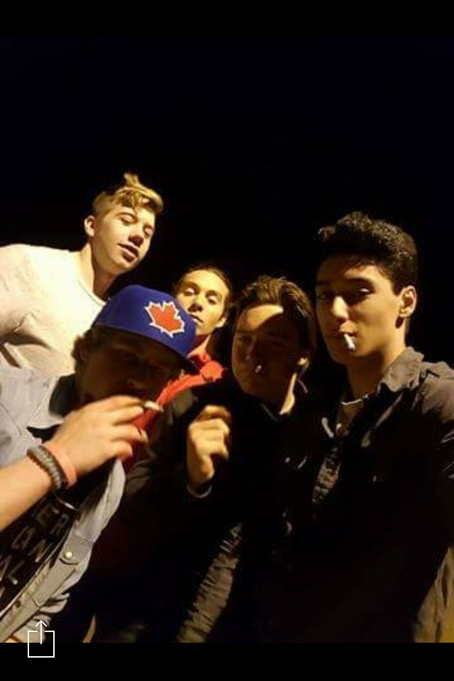 kmarch98's tweet photo. Just a quality boys night https://t.co/JBmAgrNHoK