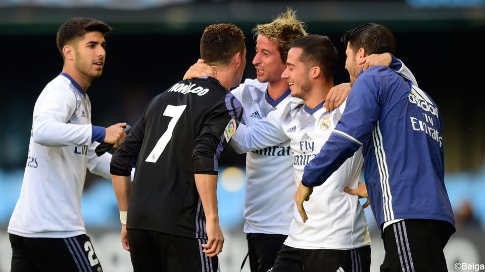 sporza_live's tweet photo. Verovert Real Madrid vanavond zijn 33e Spaanse titel? Volg het slotduel tegen Malaga hier mee:
https://t.co/u9lxjR2Amq #voetbal #malrea https://t.co/3nzaBMZjuA