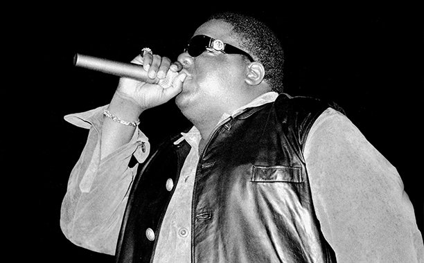 EWFlashback's tweet photo. Today would have been #BiggieSmalls' 45th birthday. His life in photos: https://t.co/jiKvYa0cVP https://t.co/YQHFY2qTz6