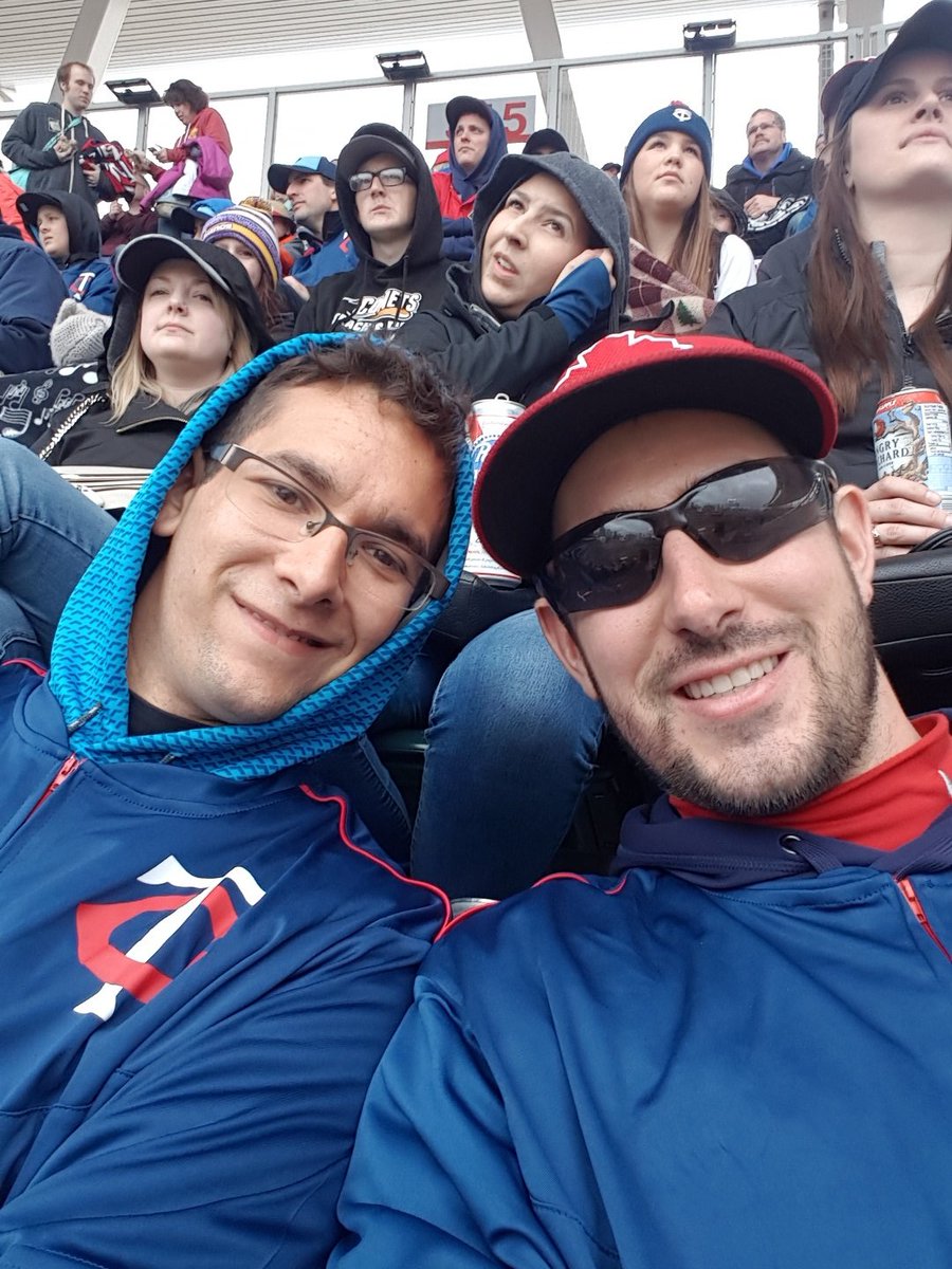 wakebula's tweet photo. Final road trip stop!! #twinspic https://t.co/vjNxvIJw8l