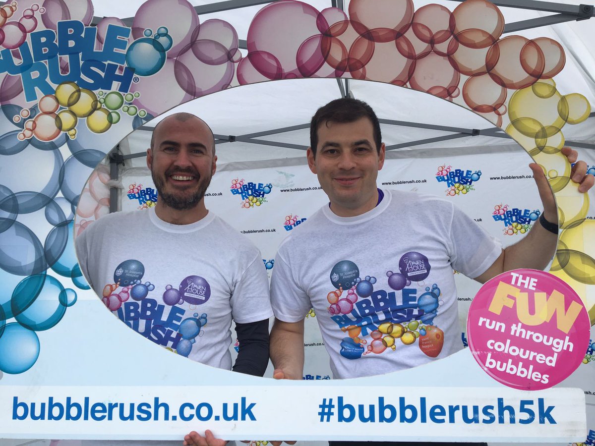 MartinDoyleAMMS's tweet photo. Cracking afternoon at #BubbleRush5k in Stratford! My feet are still GREEN!!! @NBSNELE MASSIVE FUN! Great charity event! ❤❤❤❤❤ https://t.co/pBLZRL6pC4