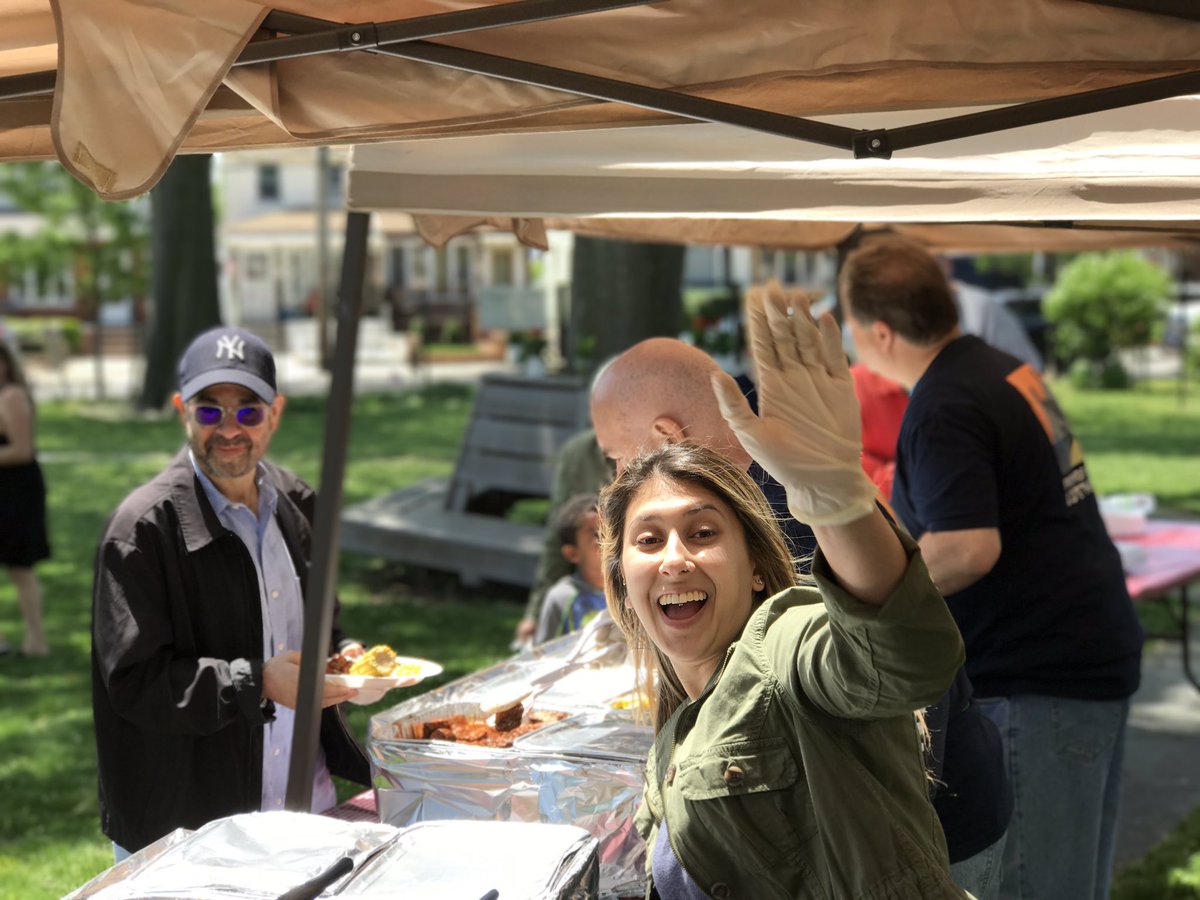 builtbrooklyn's tweet image. BBQ on a gorgeous day at Hendrick Lott House, w/music by the @GoodMorningNags @LottHouse @bklynwaterfront @hhtnyc @NYCParks @mitchell_silver