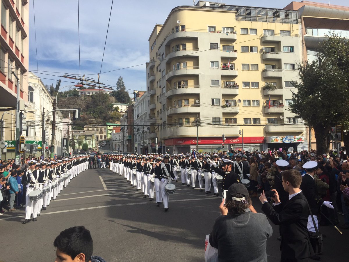 Mrojasramirez's tweet photo. Gracias @JorgeCastroValp x no bajar los brazos, y a quienes se sumaron. Recuperamos el #21deMayo #21deMayoenFamilia https://t.co/CYndlKWSPX