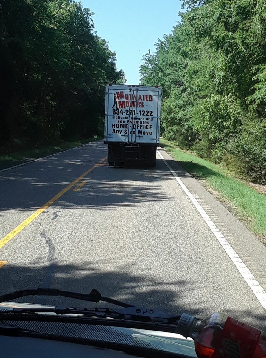 MontMotivated's tweet photo. #movingday https://t.co/EMhULPgsJ7