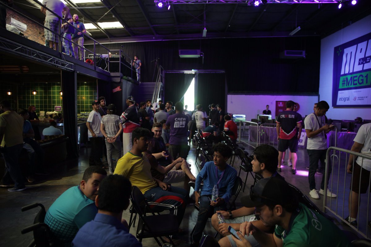 MEG_eSports's tweet photo. Photos from our first event. #MEG1 #Dubai #eSports https://t.co/BosQfkZwyI