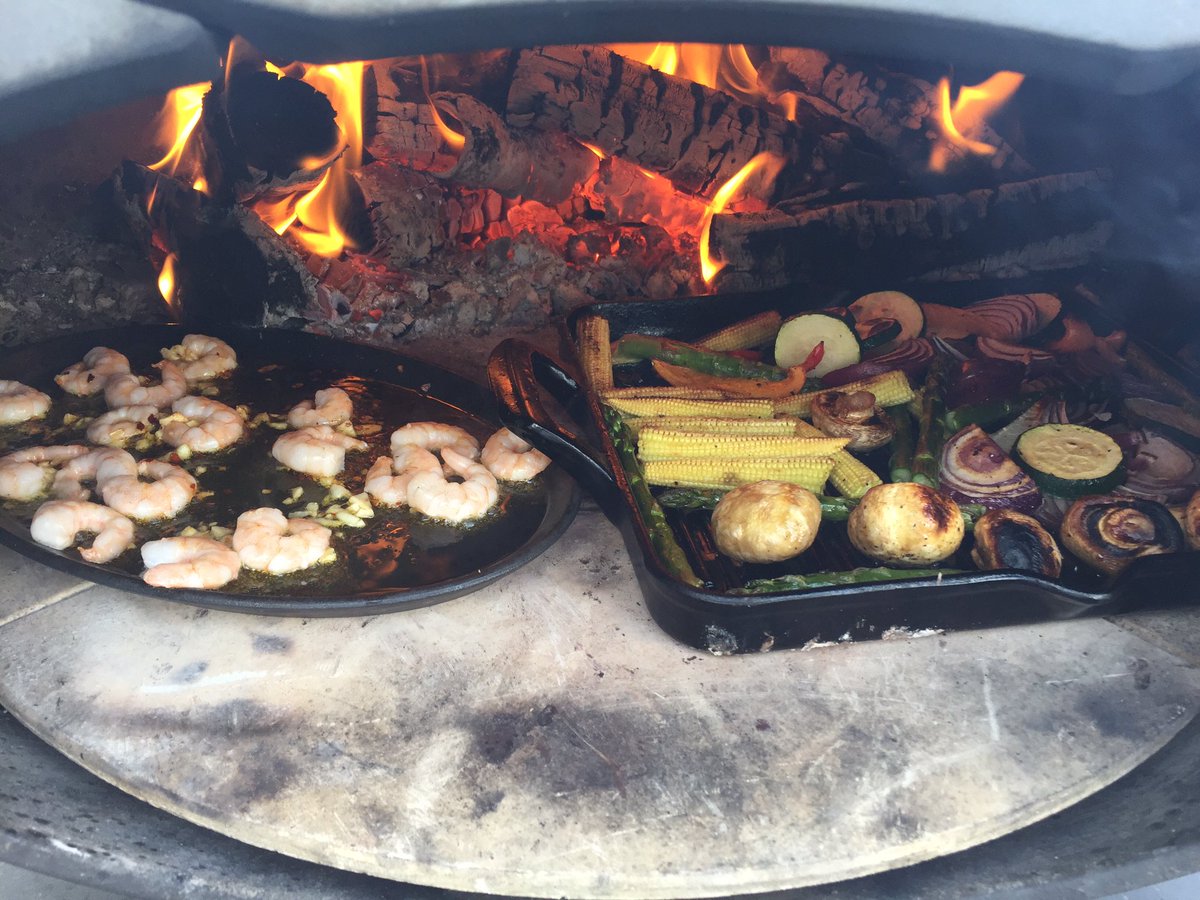 morsodealersire's tweet photo. Al Fresco Morso Living - garlic Prawns followed by Fruit with Cinnamon, cinnamon, maple syrup and natural yogurt #morsoliving https://t.co/Xgj3tYYBE4