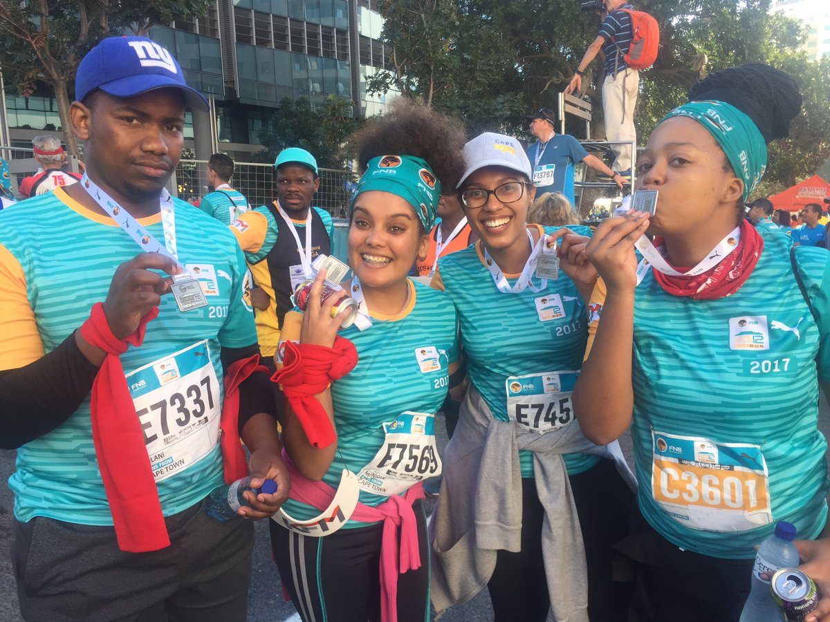 MoniqueMortlock's tweet photo. That standard medal-pose 💪🏾.... #CT12Run @nataliemalgas @sboshmafu @JustKoyana @KFMza @CTown12 https://t.co/AhALcEevrG