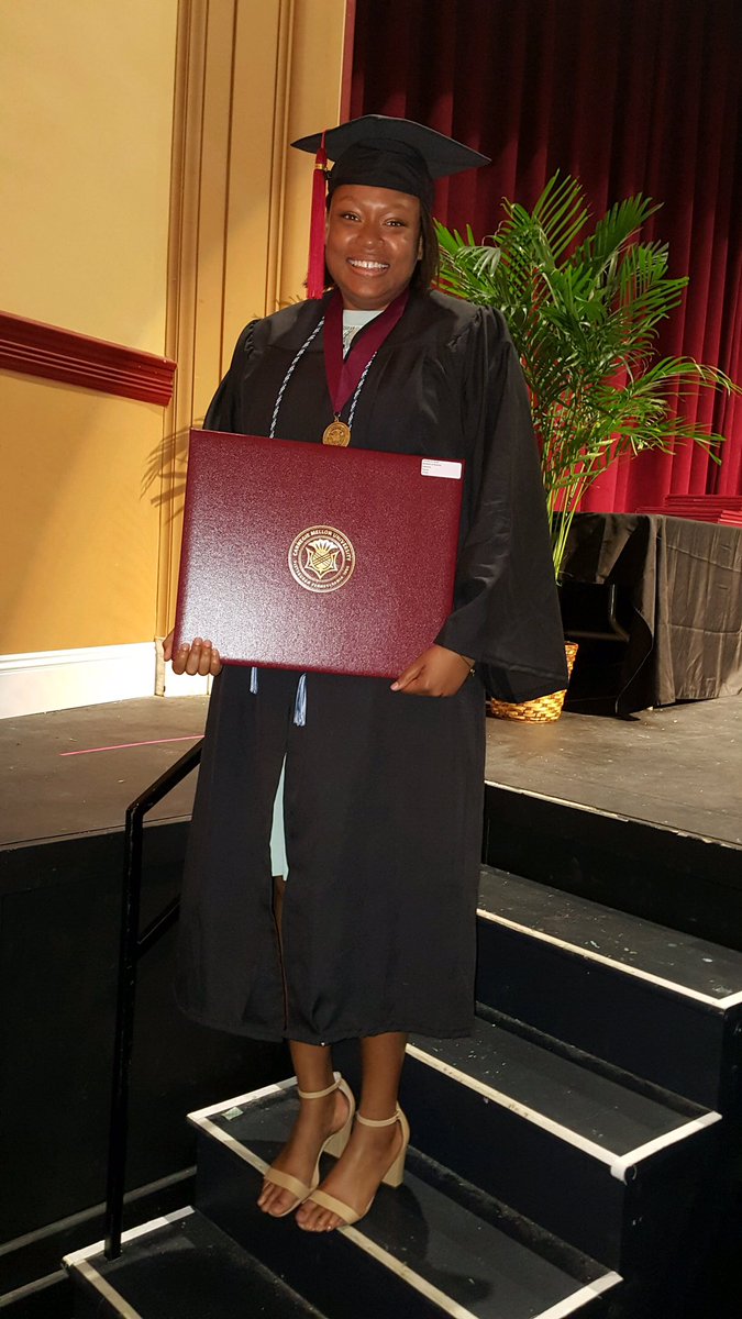 ANoelleJay's tweet photo. Congrats Le'Shaun on your #cmustats diploma at @CMU_DietrichHSS @CMUcommencement @CarnegieMellon #cmu https://t.co/6rlI1Sdlgx