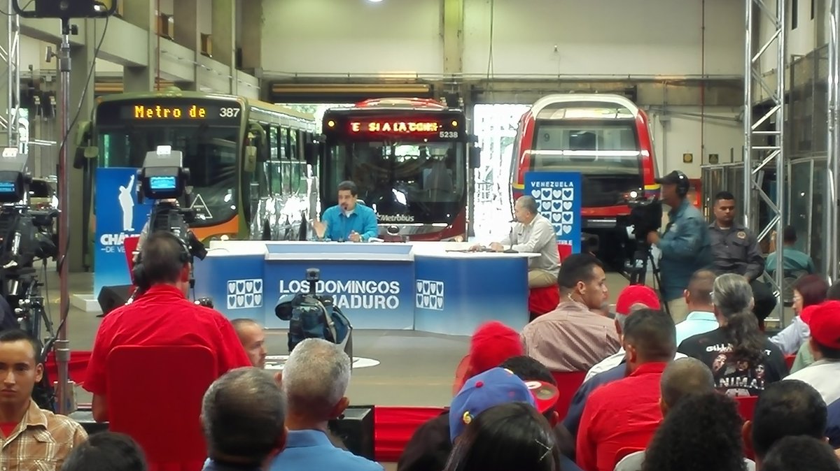 metro_caracas's tweet photo. Pdte. @NicolasMaduro "¡Reiteramos! nuestro llamado a la Tolerancia, a la Unión, ¡Nosotros somos un pueblo de Paz! Llamo al Diálogo Ya" https://t.co/ezQ66EV1qo