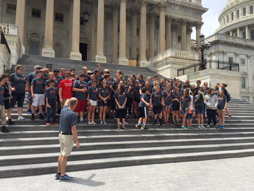 annrich7's tweet photo. #grahamtastic @WestViewVols @JHartman_wv @k_grhm Best Washington Trip Ever https://t.co/IgwhXkTbE3