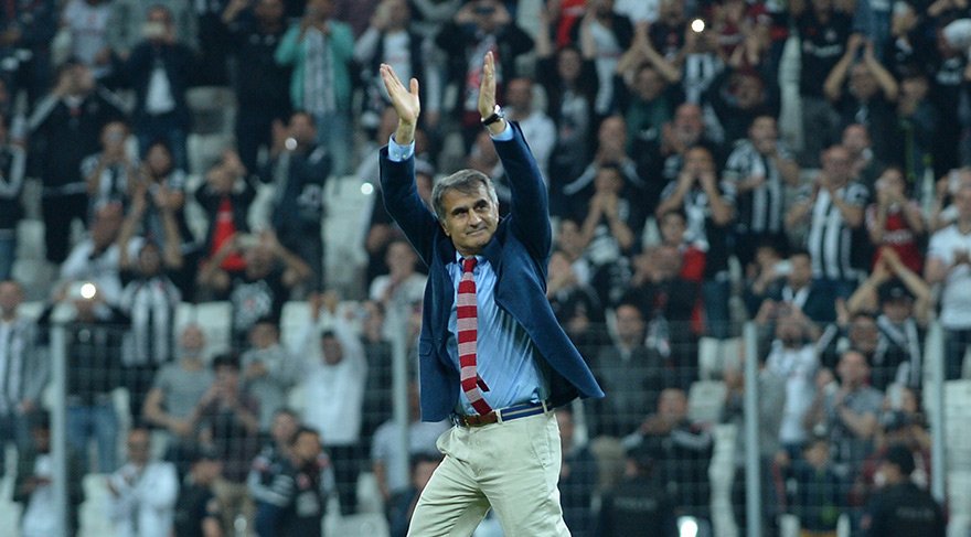 kartalanalizcom's tweet photo. "Futbolculara fazla şampiyonluk fotoğrafı çekmeyin, seneye bir daha yaparsınız dedim"

-Şenol Güneş (15 Mayıs 2016) https://t.co/4WNaeYHDSd