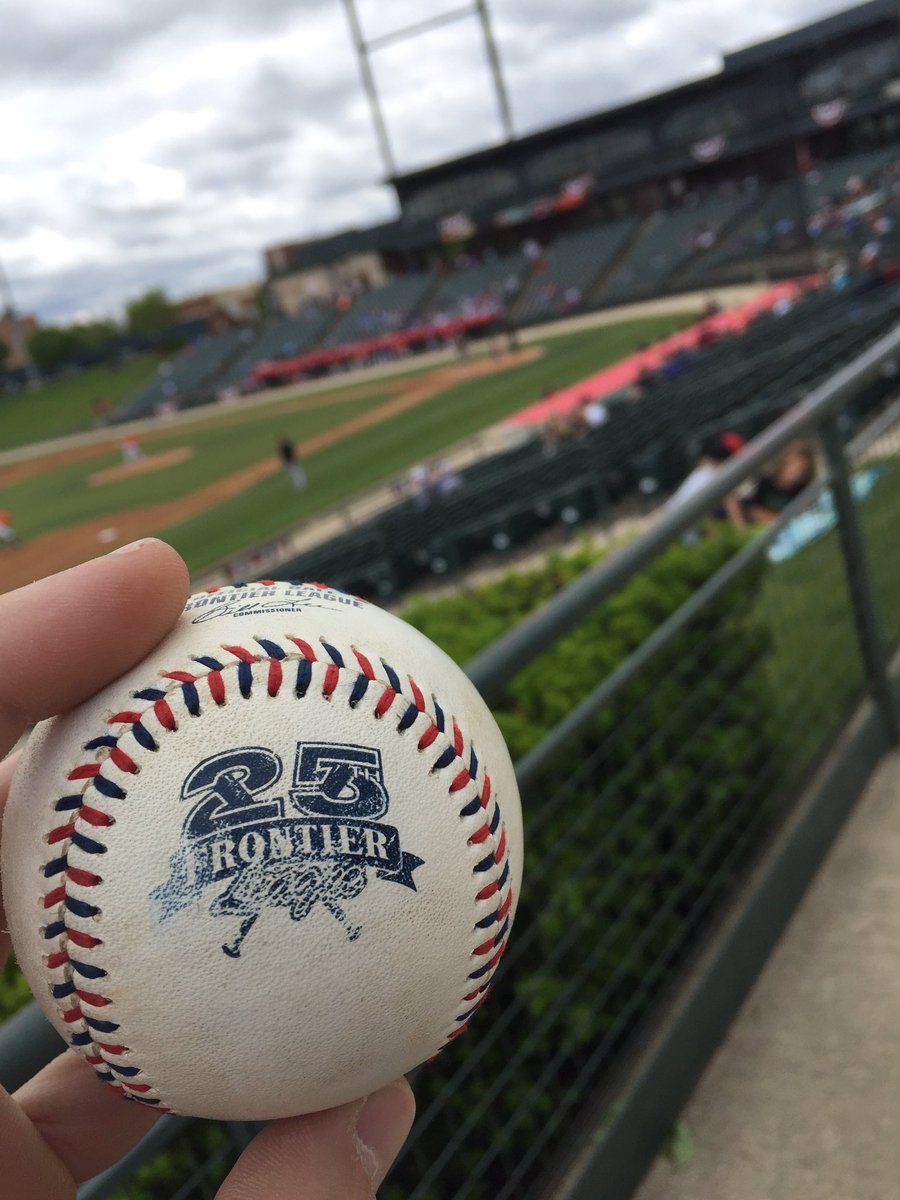 lil_nikks's tweet photo. Another nice day for a @jolietslammers #baseball game! Let's go #slammers! #slammertime #foulball #foulballs @FLProBaseball #frontierleague https://t.co/Bc14SwvueT