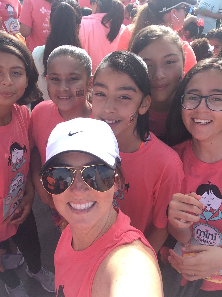 lauderbachcv's tweet photo. Mini Mermaids 5K--empowering our girls to make good choices and stay healthy. Thank you Harborside for hosting the race. @CVESDNews https://t.co/Gmy9KT2Eeq
