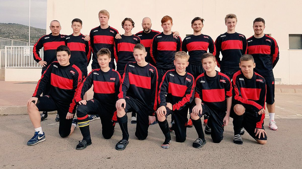 bjornvanhaaren1's tweet photo. Inschrijven voor ons 5-daagse KeeperzCamp in Sevilla (12.02.18-16.02.18) is mogelijk vanaf 31 mei as #improvingyourskillz 💪🏻⚽️🏆 https://t.co/61b8AjgvxG