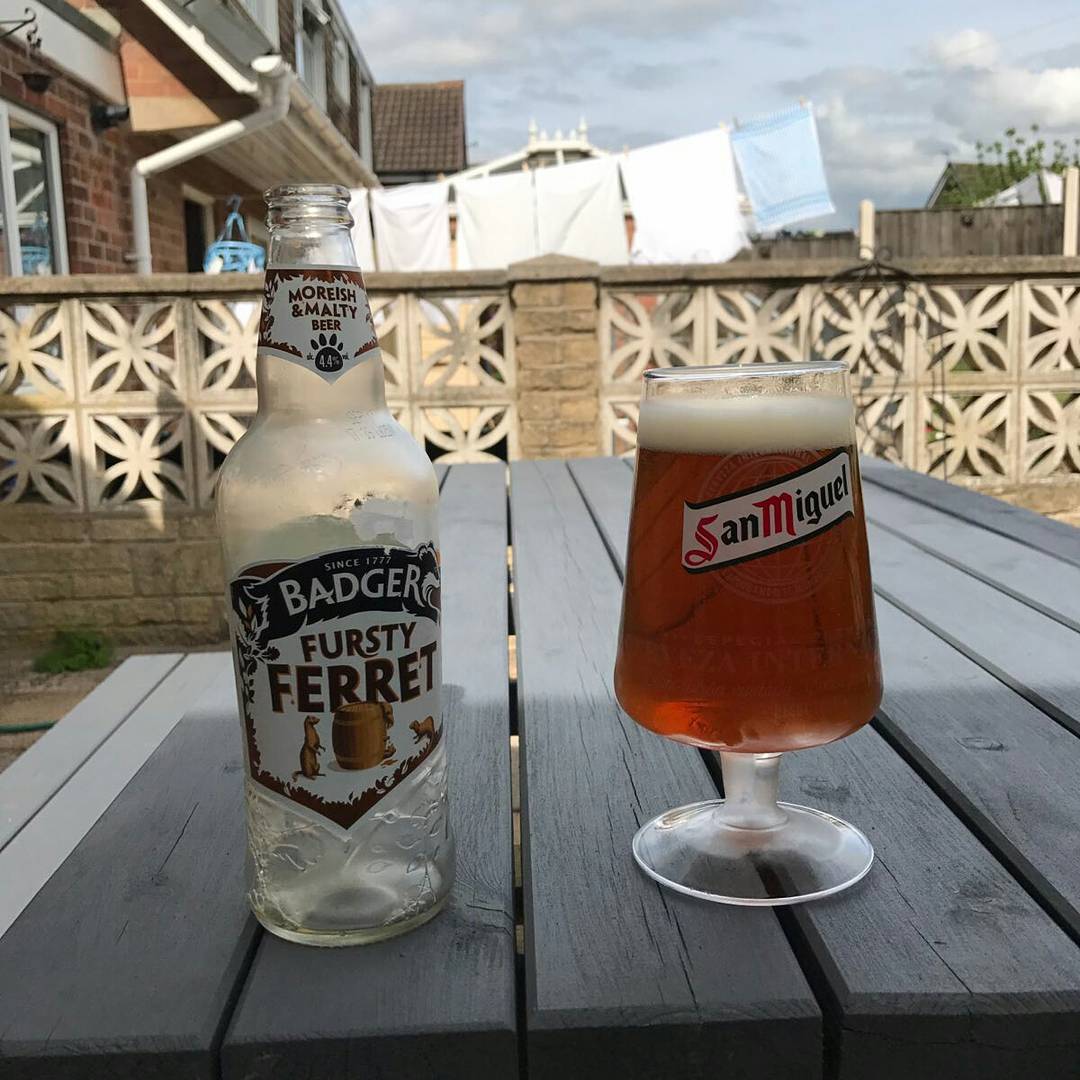 dtsplumbing's tweet photo. Worked hard today @fitbit so deserve a beer & a nap in the sun in @atagheating sunglasses from #installer2017 #summersunshine #dtsplumbing https://t.co/n8snx3t7nm