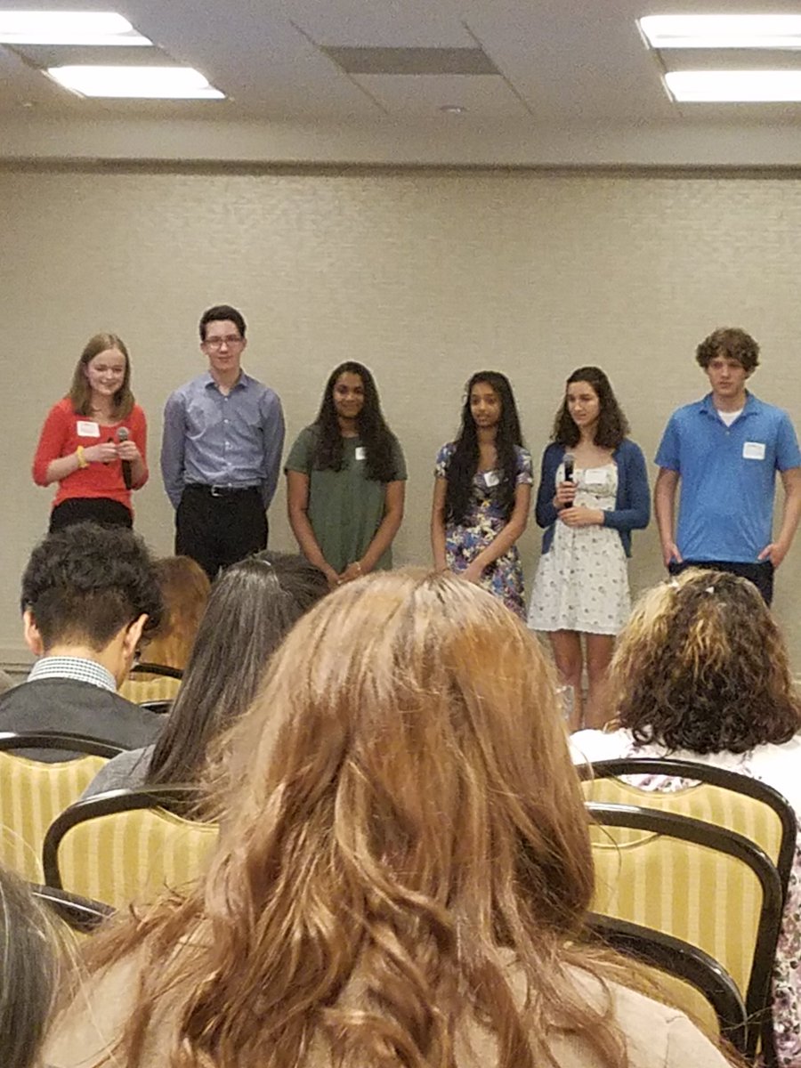 VKblanka's tweet photo. @tasteback_ team on stage - these kids will make going 2 restaurant a breeze 4 all!  @TYEOregon @m_francis @Dominiklikesit  #eatout #gfcf https://t.co/QqpkvXHB3m