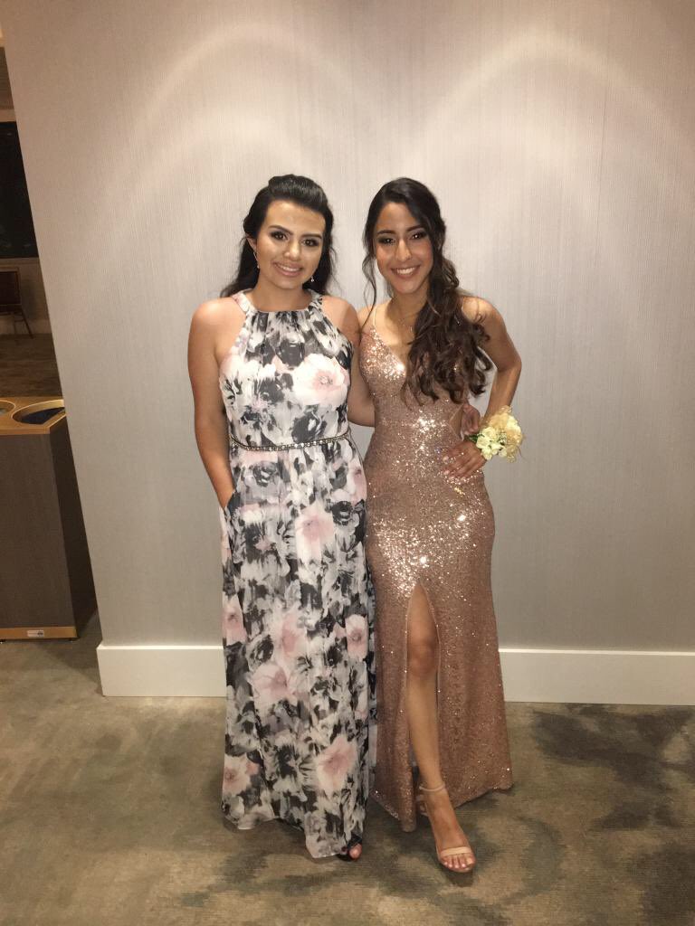 lauraromero1207's tweet photo. โจ#MLECprom โจ https://t.co/GogogeTqSP