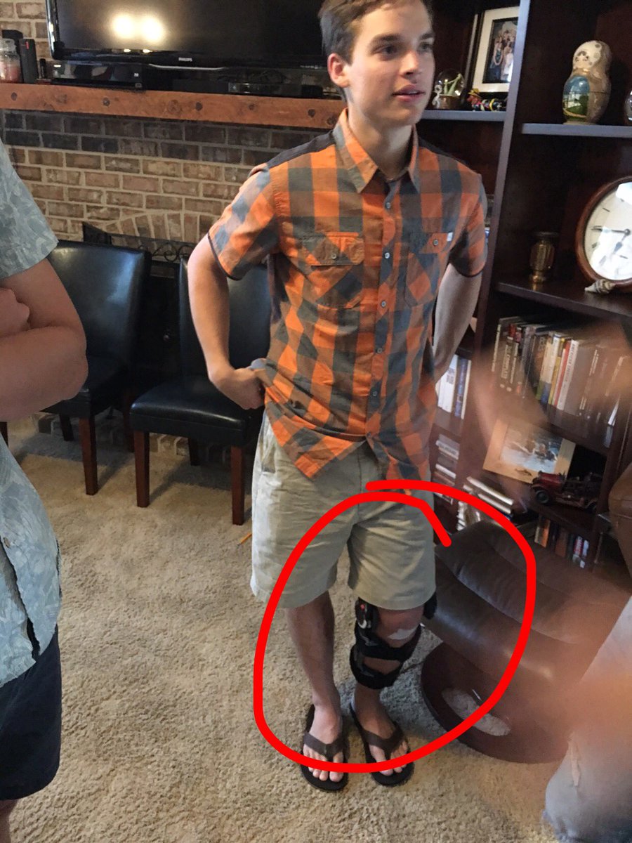 indeflite's tweet photo. Brody smeth? https://t.co/QZzP2Lb9Hf
