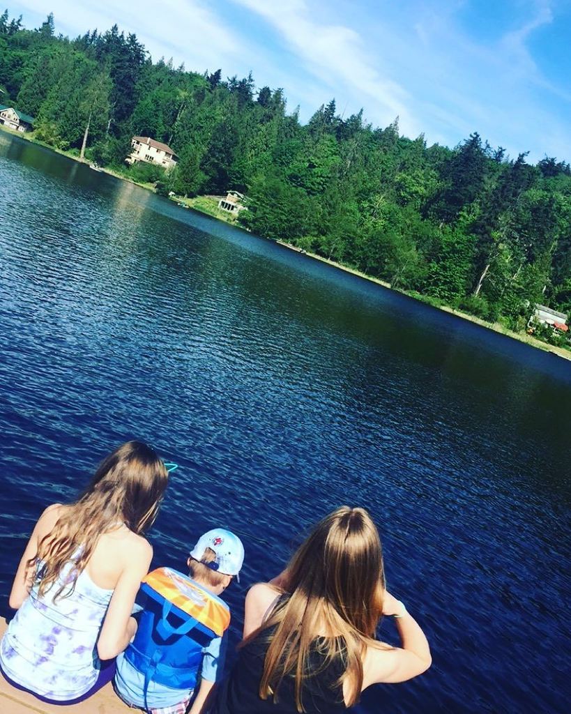 AHSTrojanYL's tweet photo. no campaigners tonight go enjoy the sun and go swimming🏊🏽 https://t.co/0mf7tl9seu https://t.co/MknIdzF6N0