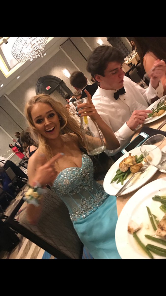 colegarrett93's tweet photo. Happy birthday @megankarau21 make sure to continue the student athlete grind 😤💪😩💯 https://t.co/N432yCiYq3