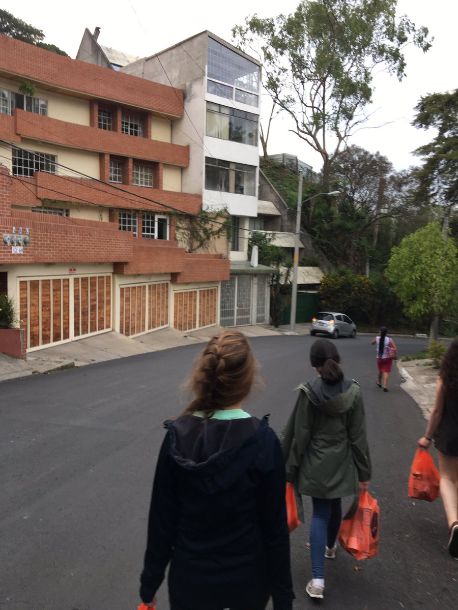 EWB_Guatemala's tweet photo. Headed back to the hotel with groceries. #taconight #5hungryengineers https://t.co/16OkS9nZJQ
