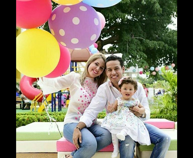 marcielopulido7's tweet photo. #MartinElias tu angelito desde el cielo te cuida hermosa Paula Helena #Purri @martineliasdiaz a pesar del dolor Feliz Cumple princesa linda🎈 https://t.co/XSuwayeNNw