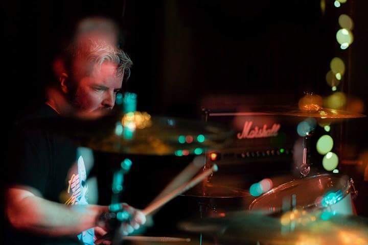 Coyotemanband's tweet photo. What a night! Thank you to @QuenchersSaloon @SonsOfRaMusic #conflux and #faade
📸: Josh Dagenais
#coyoteman #chicago #instrumental #metal https://t.co/BxN60JpreI