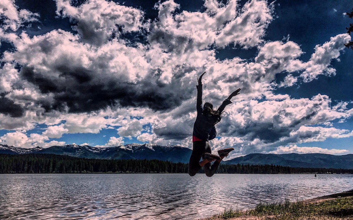 Amy_Savannah's tweet photo. #MontanaMoment #ChooseMontana #MTYES #hike #outdoors #SundayFunday #girl #nature #mountains #RealBeauty #backyard #sky #OptOutside #loveit https://t.co/N0xatGusI9
