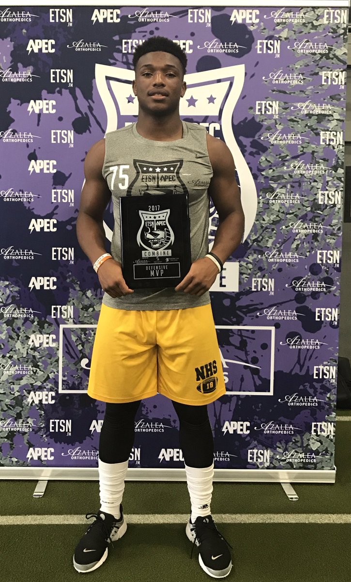 dwilliams_32's tweet photo. Had a great time at the #ETSNCombine competing with #bEASTtexas ‼️☝🏾🏈 Defensive MVP 😤❌ https://t.co/r0OuERquTS
