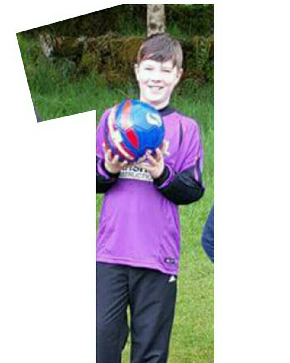 mrs_martin_2012's tweet photo. He got a top to match yours @nparrygk #weewasp #Alloaathletic #goalie #footgolf https://t.co/BjQTlhj4zE