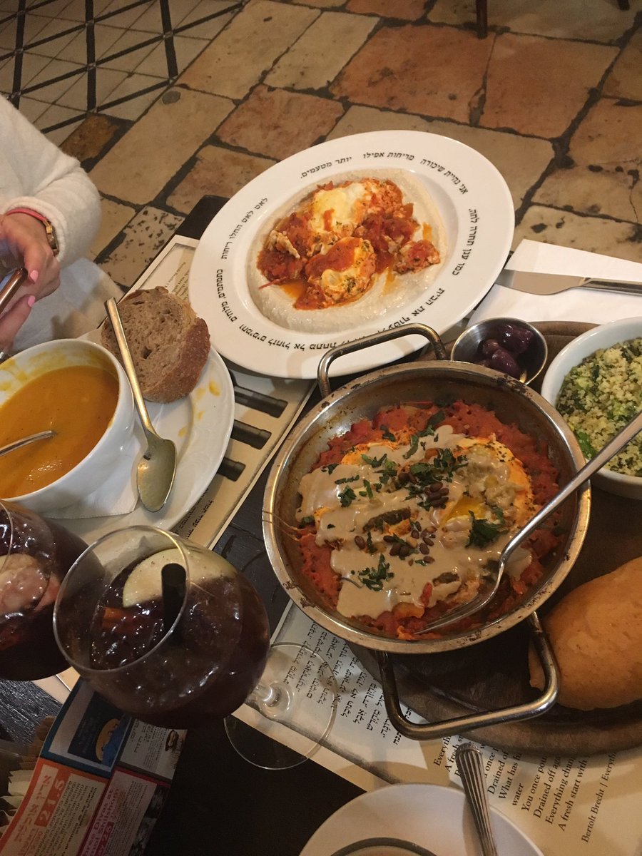 MiriamLWallach's tweet photo. Way to start a week of #yy50 celebration: #shakshuka and sangria at Tmol Shilshom. Chag #YomYerushalayim Sameach! #Israel #yum #chummus https://t.co/cnr1SVxGA1