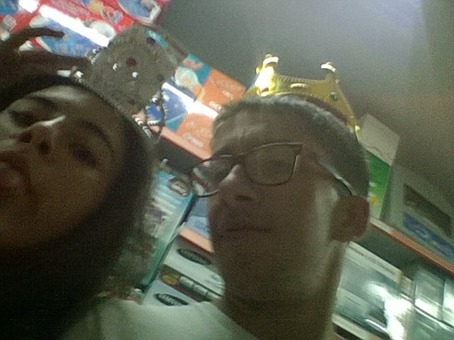cold_reactor's tweet photo. Beibi, euh sou rey i tuh rainhah #20 #fofus #d #belaj :$$$ *-* @IaraNobre22 https://t.co/rI9O1yn4yo