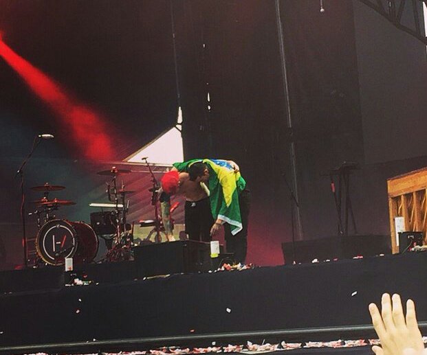 jujujuzzx's tweet photo. ESSA FOTO ELA É MUITO LINDA #topBBMAs https://t.co/ACz3UxL5Ai