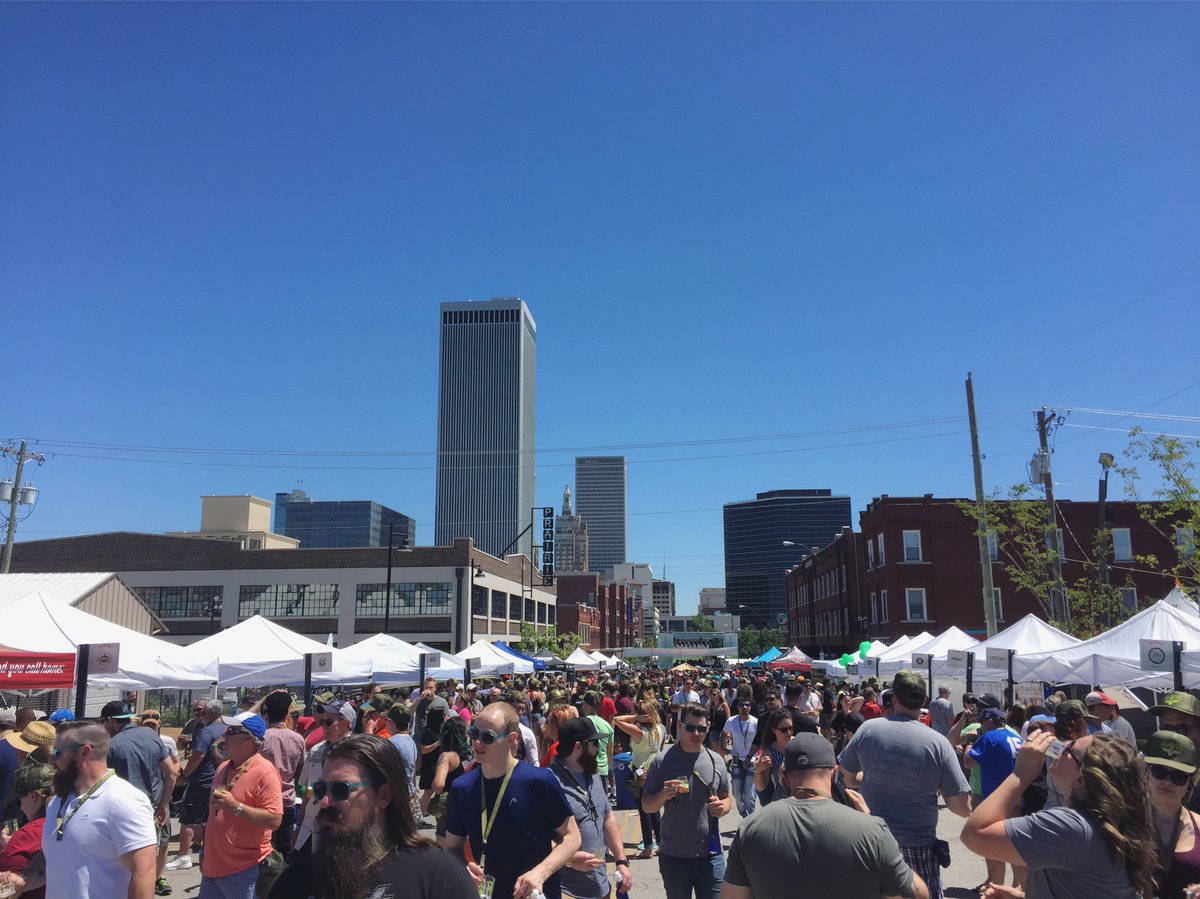 TheHopJam's tweet photo. We lucked out with this weather today! Great to see everyone enjoying all the awesome craft beer. #thehopjam2017 https://t.co/2pC3ZPSfcc