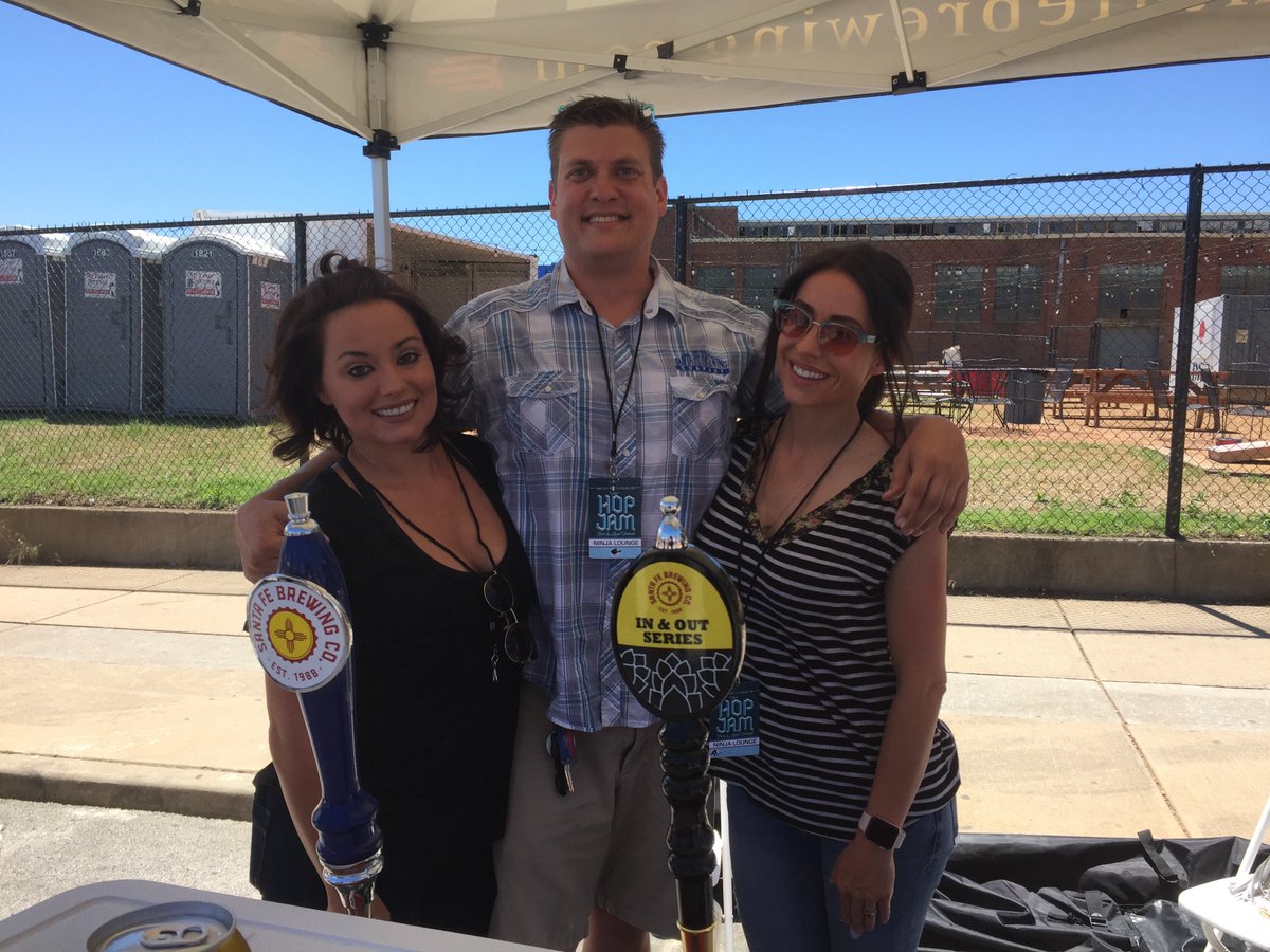 TheHopJam's tweet photo. We lucked out with this weather today! Great to see everyone enjoying all the awesome craft beer. #thehopjam2017 https://t.co/2pC3ZPSfcc