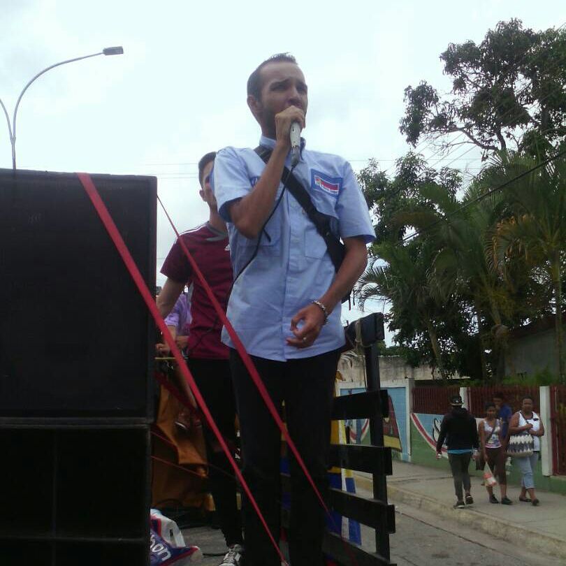 OsnielOrozco's tweet photo. La Juventud de Duaca en la calle, Firmes y Claros... Seguiremos en la calle por la libertad y la democracia de Vzla! https://t.co/TMzk375pvp