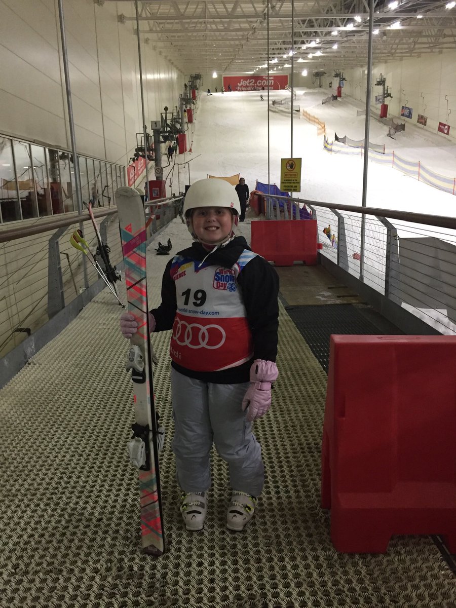 welshsw74's tweet photo. So proud of my Rebecca she won the under12's group at British Cross Ski &amp; Snowboard Competition@workhardachieveyourgoals https://t.co/nBGnJ941NJ